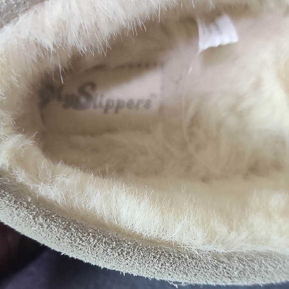 Women's Tan Slippers - Picture 2 of 4